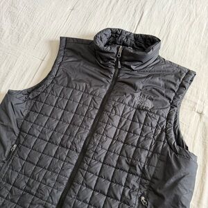 The North Face TNF Thermoball Full Zip Quilted Puffer Vest Grey Men’s XL